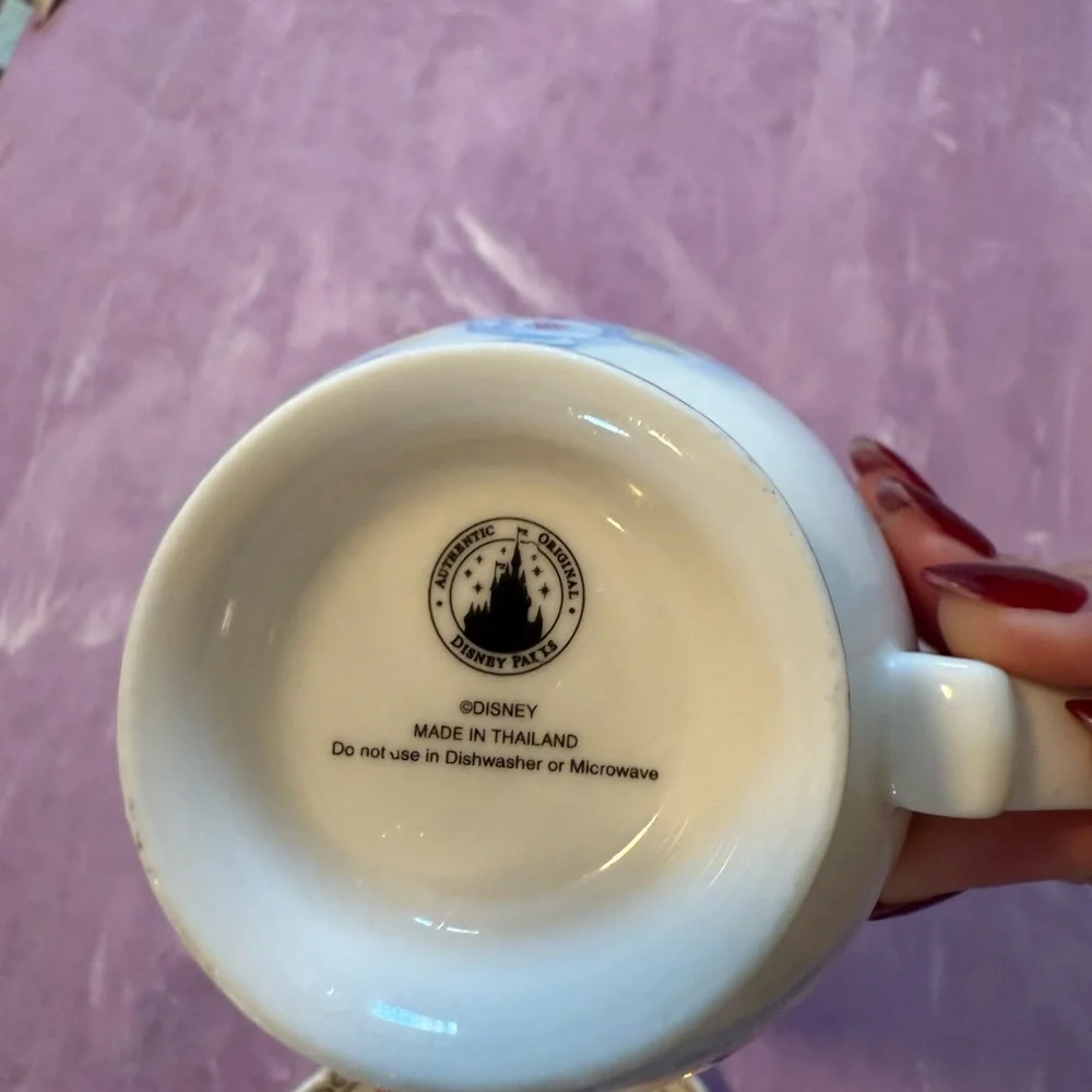 Disney Parks Alice in Womderland Tea Cup and Saucer